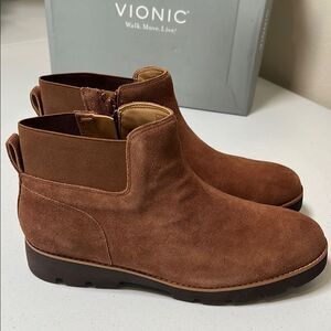 VIONIC BRIONIE CHELSEA BOOT WOMEN'S